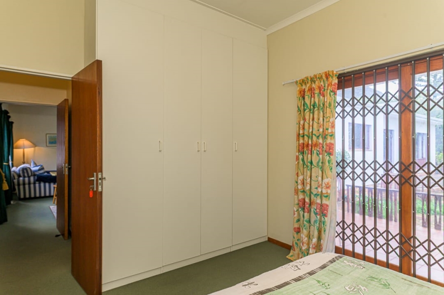 4 Bedroom Property for Sale in Voelklip Western Cape